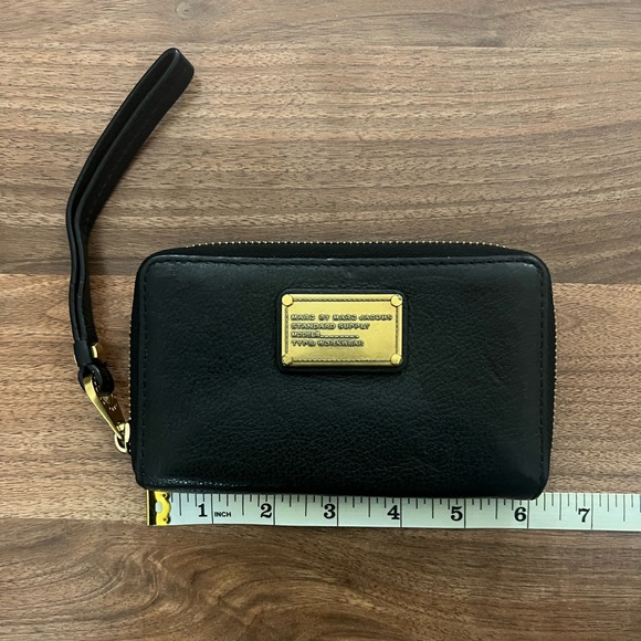 Marc by Marc Jacobs Wallet - Picture 1 of 5
